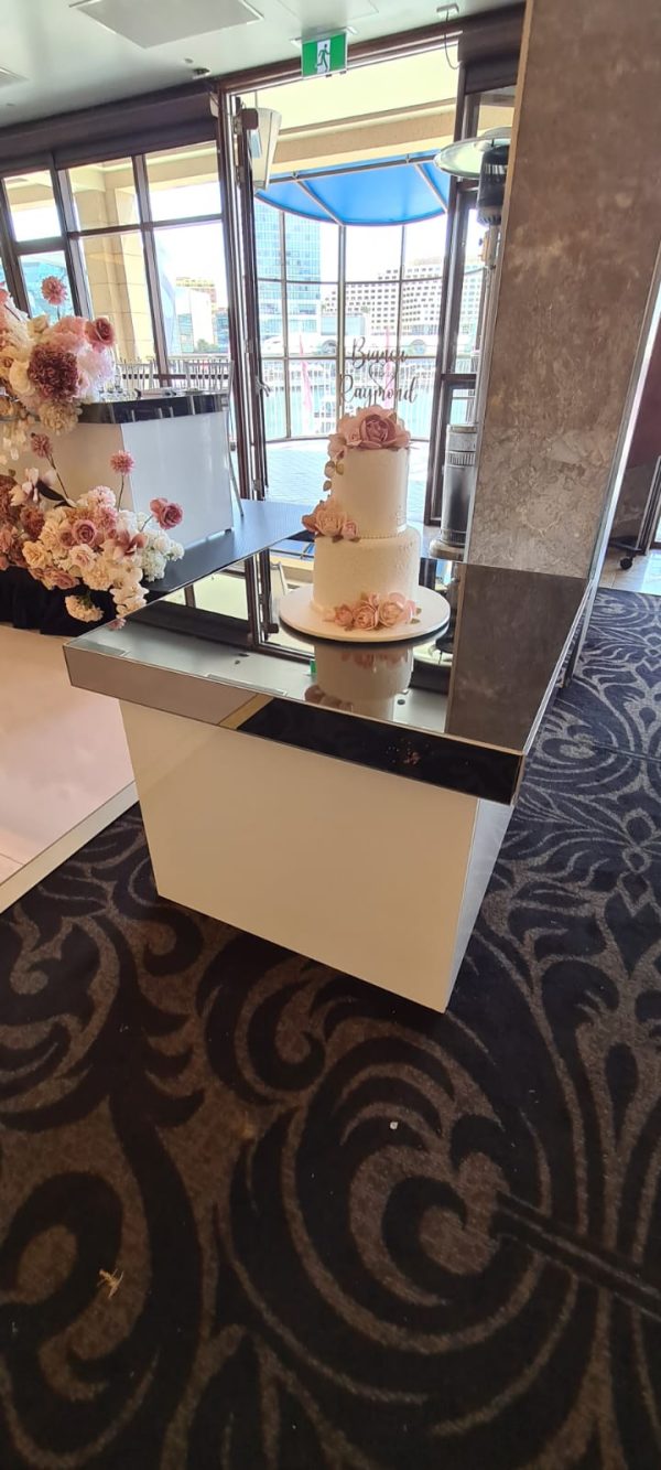 wedding cake table hire